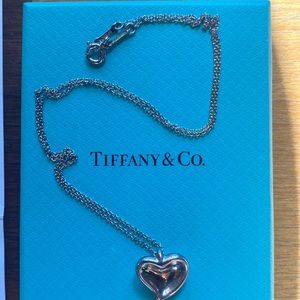 Tiffany Elsa Peretti heart designed pendant necklace in silver